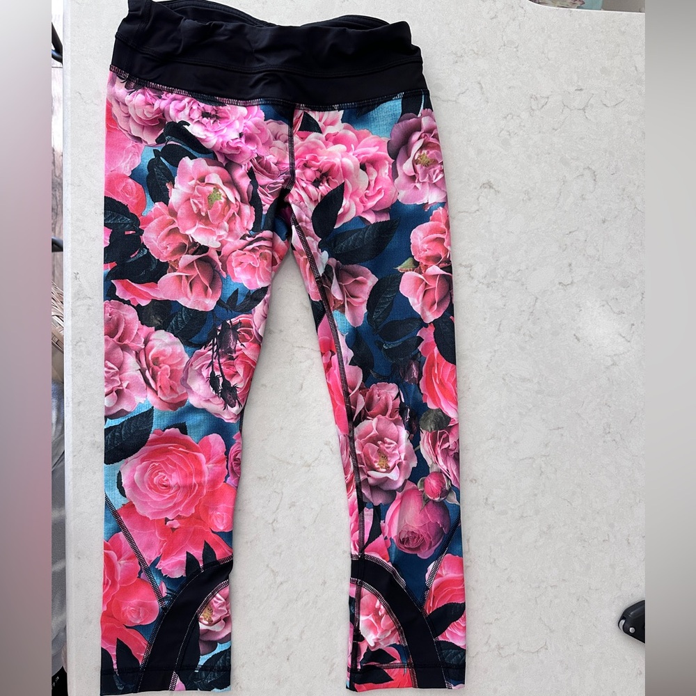 Rare!! Lululemon Capri